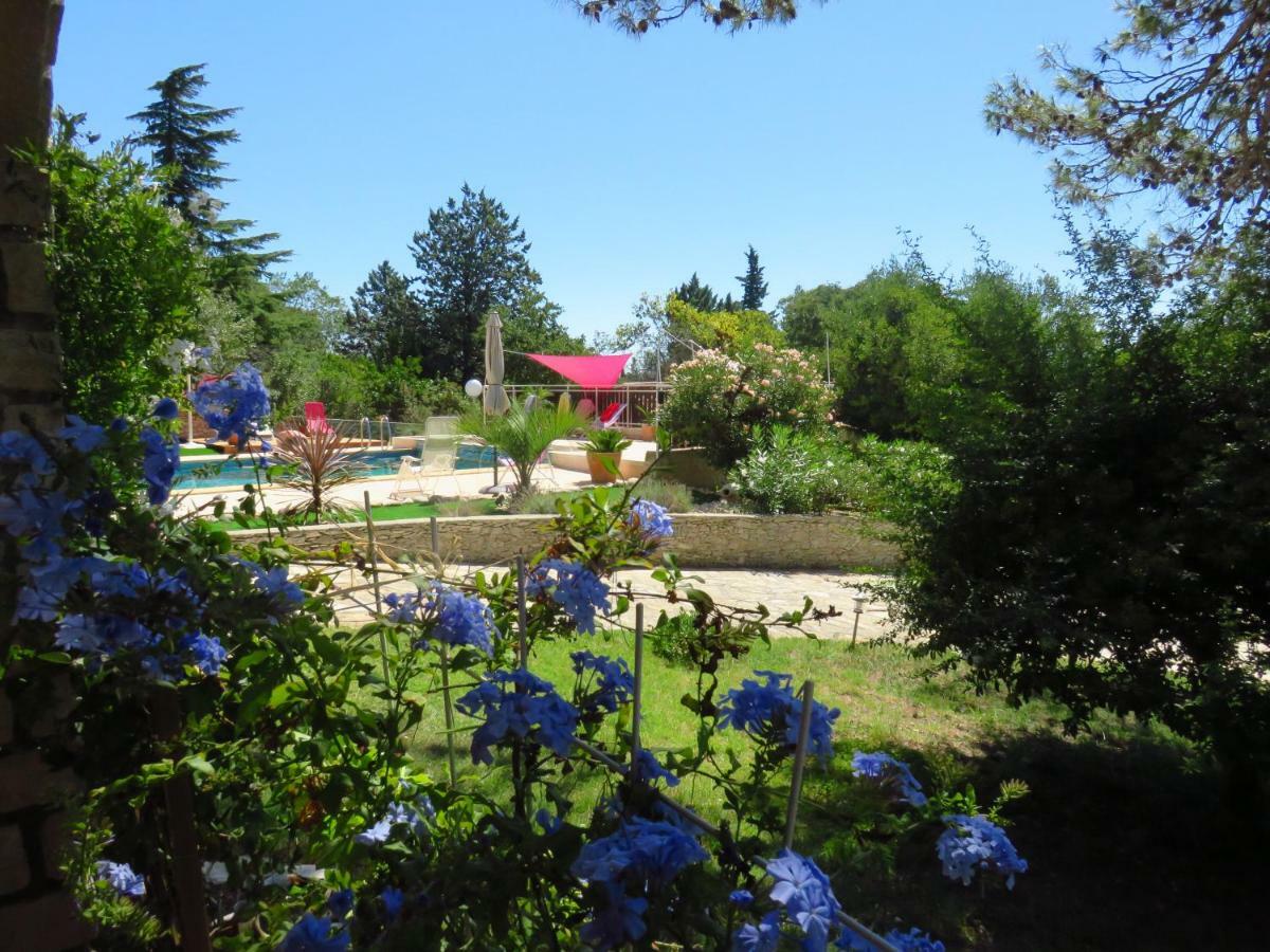 Les Gites Du Mas Des Cigales Nimes Exterior photo
